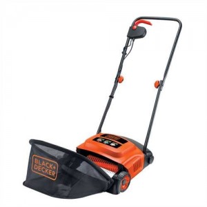 Scarificateur aérateur démousseur Black and Decker GD300 avec bac ramassage