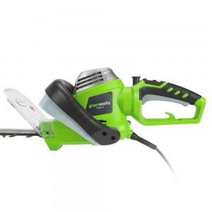 Utilisation du taille-haie GreenWorks Tool 22087 