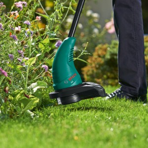 Coupe-bordure rotofil pas cher Bosch ART 23 SL léger efficace